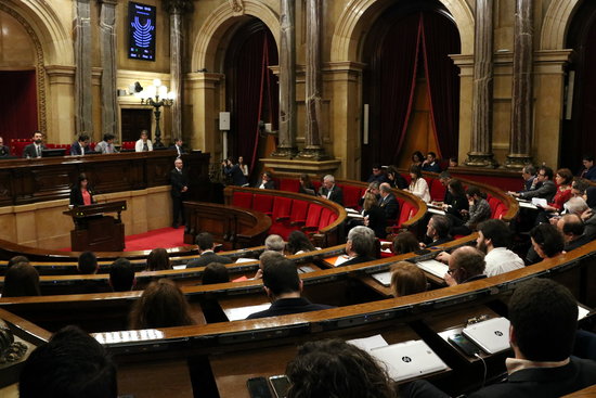 Plenary sesssion in parliament (by Pere Francesch)